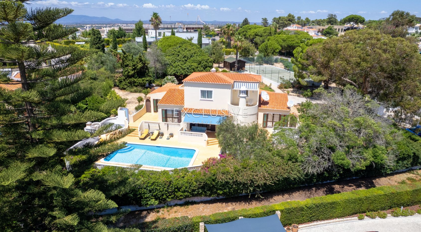 4 bedroom seaview villa in Carvoeiro with large gardens, including tennis court and pool., photo 4