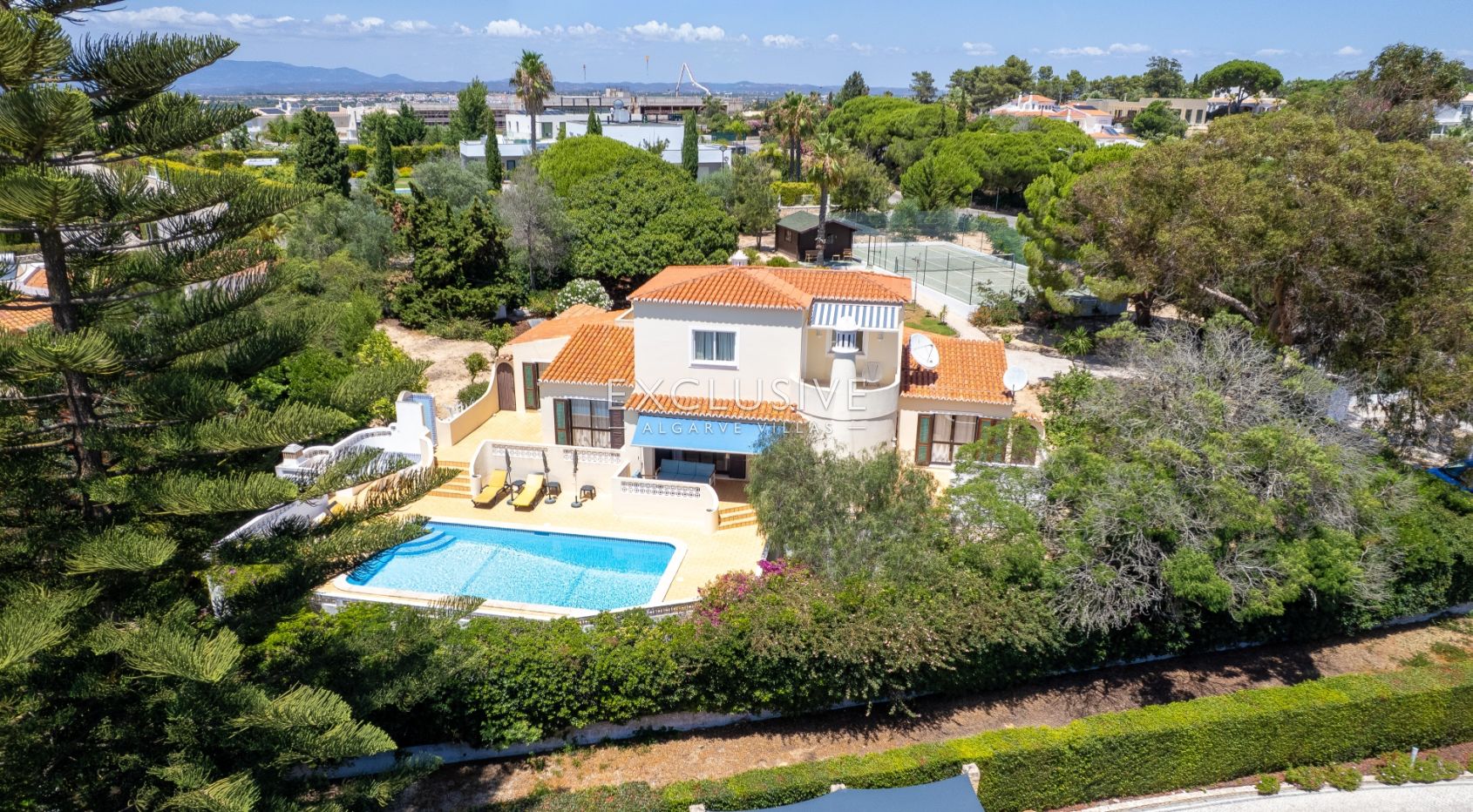 4 bedroom seaview villa in Carvoeiro with large gardens, including tennis court and pool., photo 5