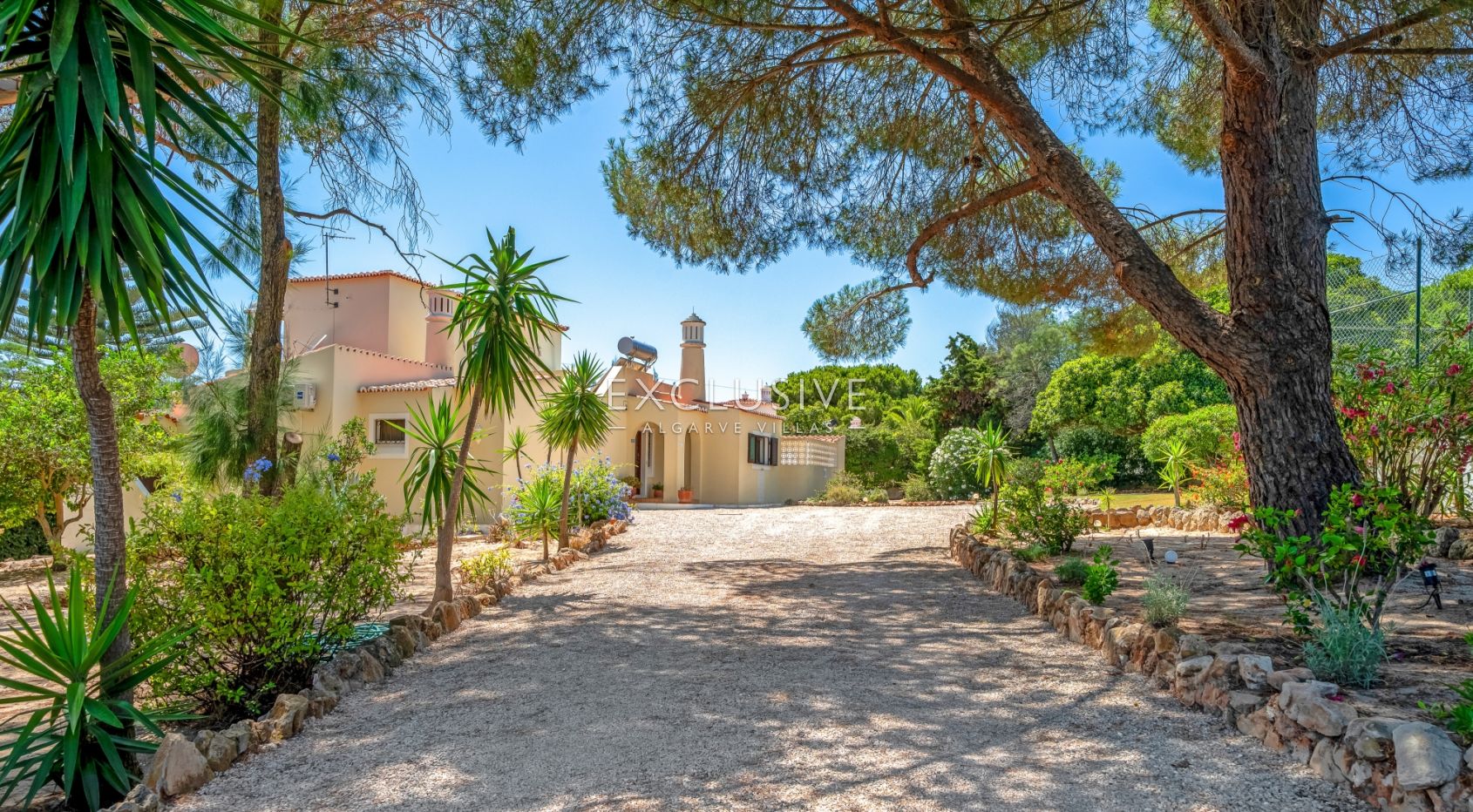 4 bedroom seaview villa in Carvoeiro with large gardens, including tennis court and pool., photo 7