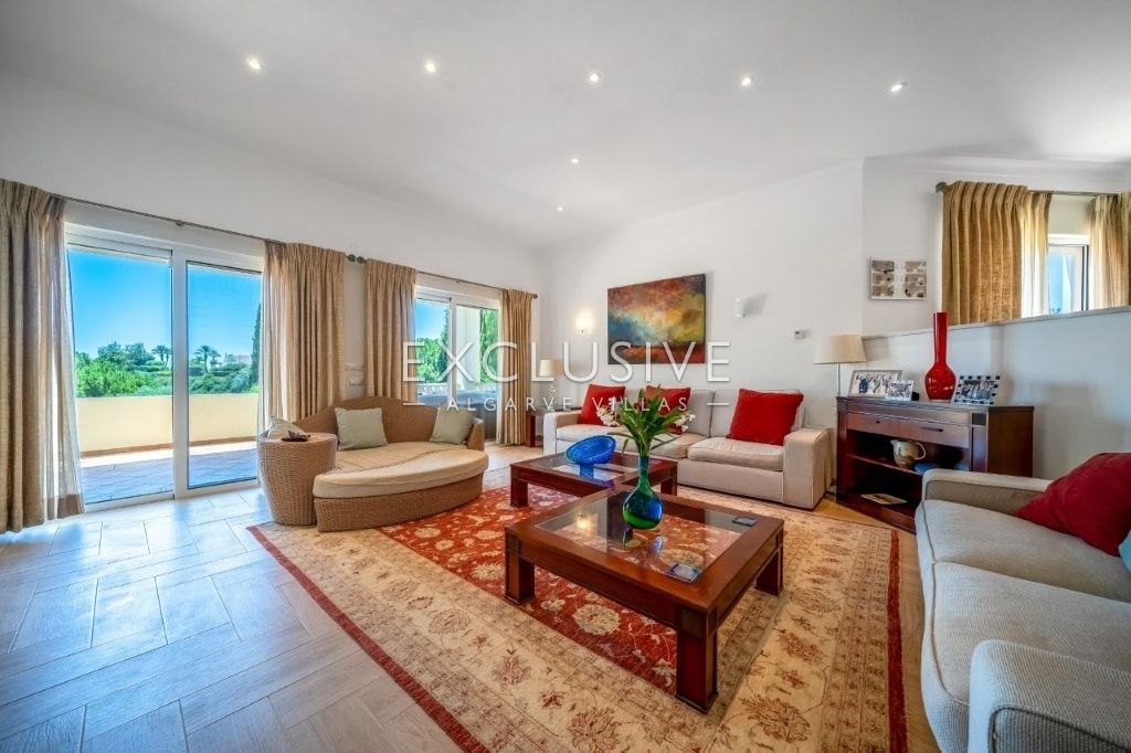 Modern 4 bed villa, with traditional Portuguese features, pool and seaviews, Carvoeiro, photo 6