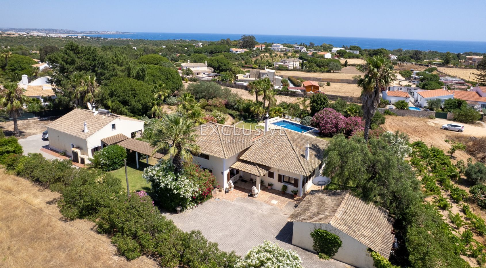 Farm house style property in Caramujeira Algarve, photo 4