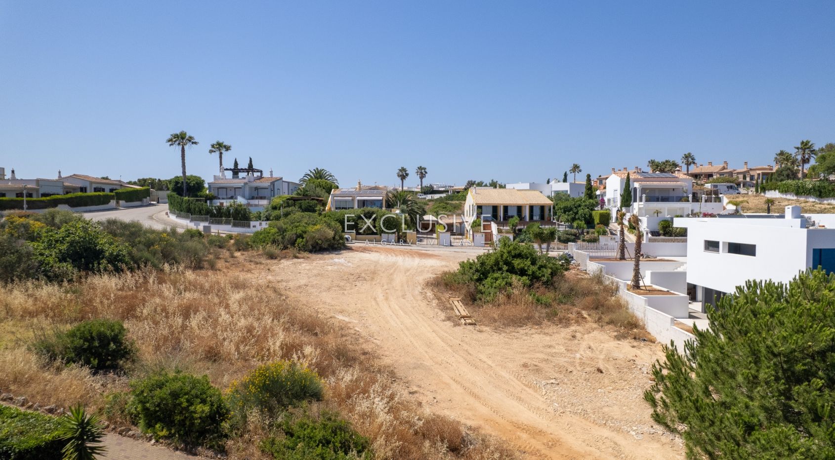 Ocean View Plot with Approved Contemporary Villa Project in Praia da Luz, Algarve, photo 4