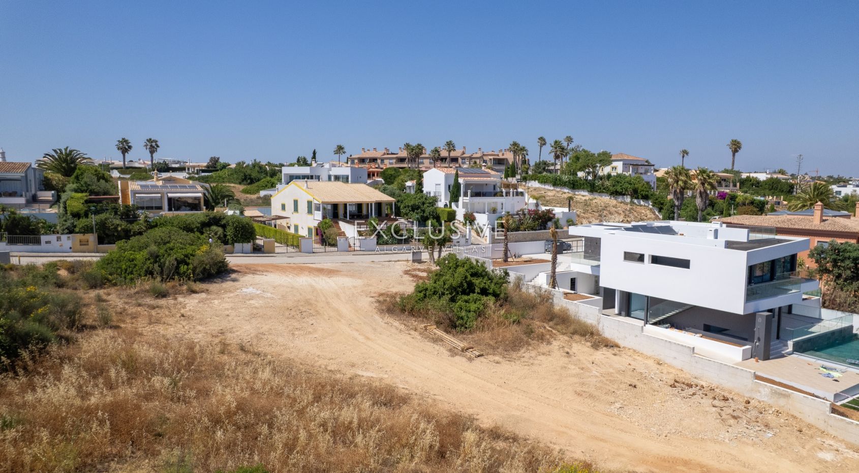 Ocean View Plot with Approved Contemporary Villa Project in Praia da Luz, Algarve, photo 5