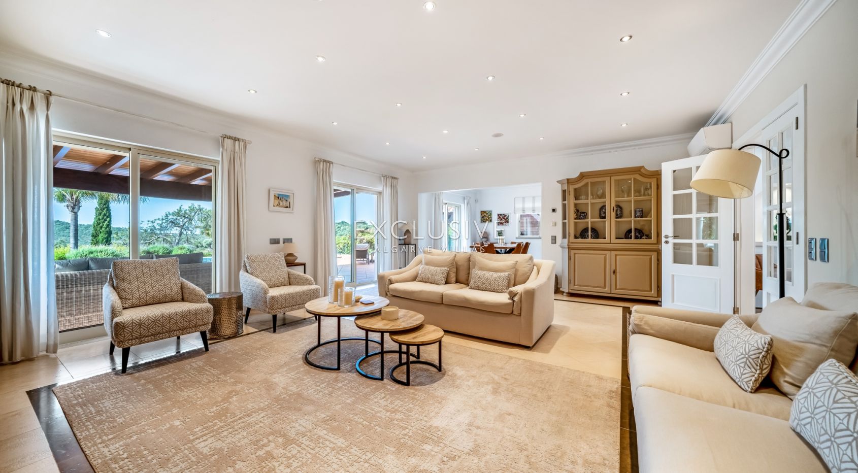 South-Facing 4 Bedroom Villa Santa Barbara de Nexe, Algarve, photo 4
