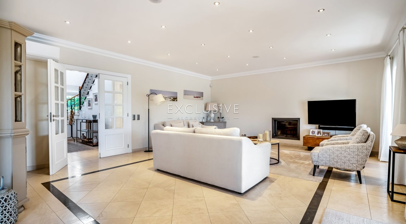 South-Facing 4 Bedroom Villa Santa Barbara de Nexe, Algarve, photo 7