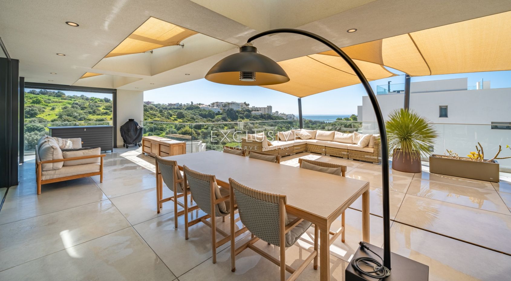 Luxury contemporary villa with sea views in Porto de Mós - Lagos, photo 7
