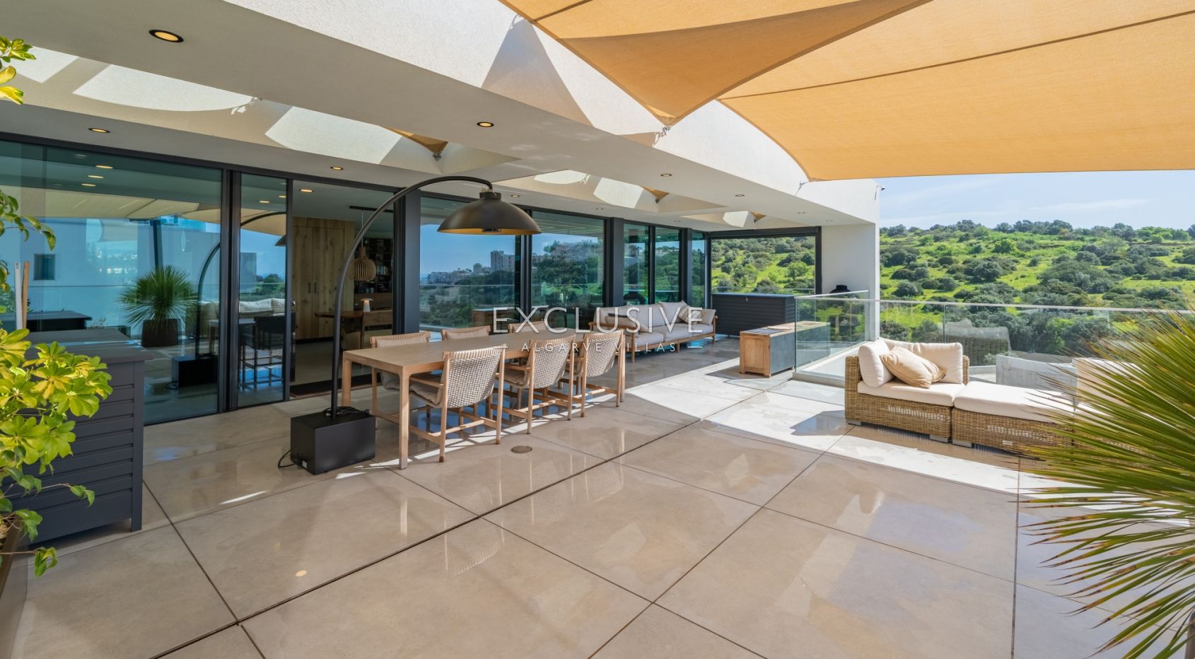 Luxury contemporary villa with sea views in Porto de Mós - Lagos, photo 8
