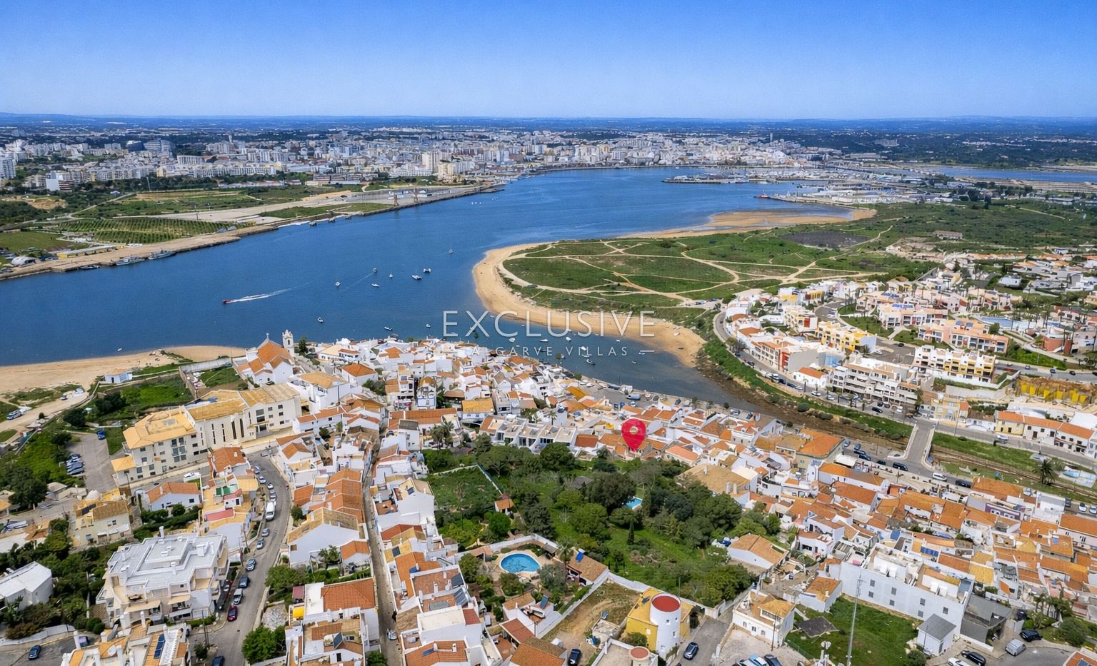 Village house to renovate in centre of Ferragudo, Algarve, Lagoa, Portugal