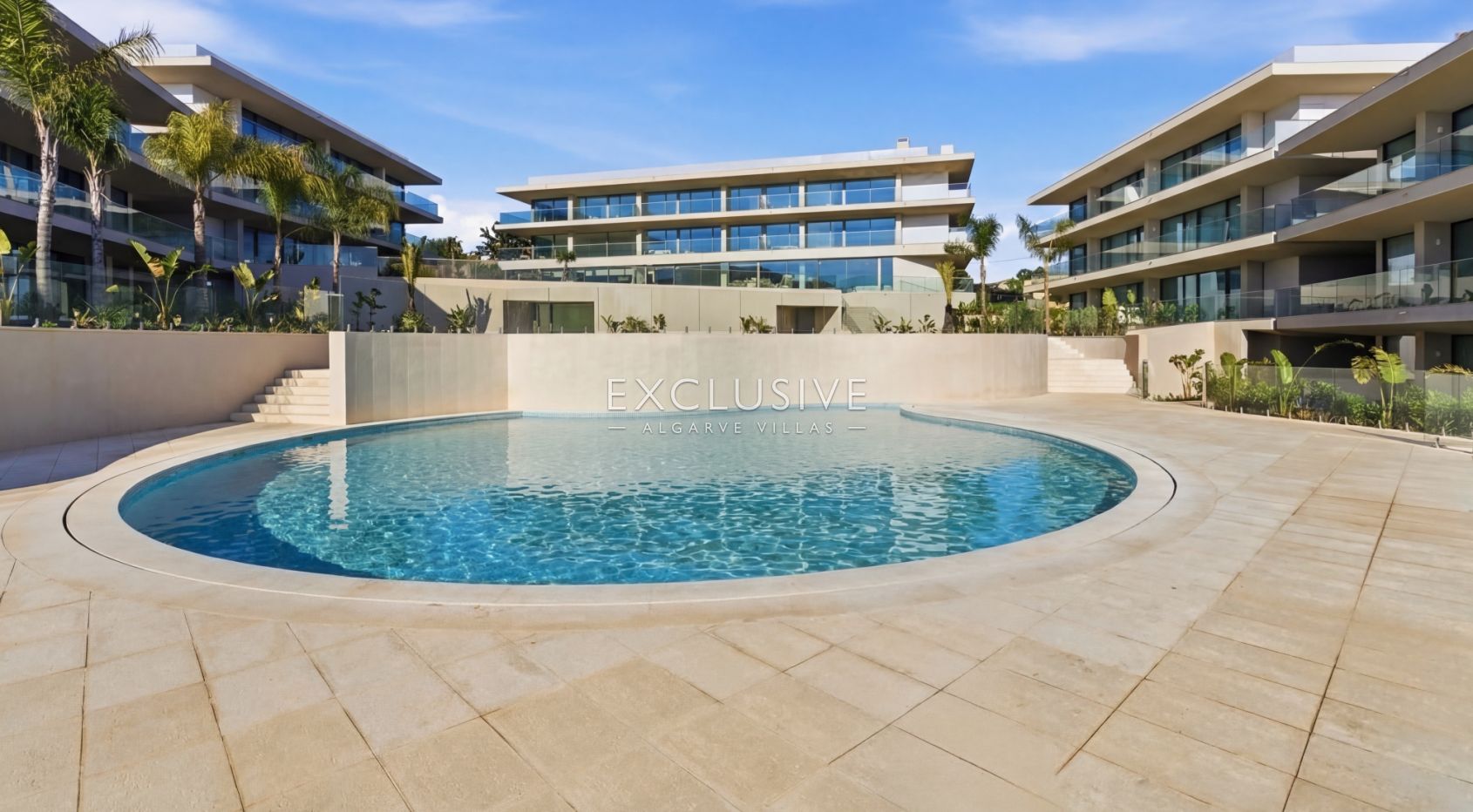 3 bedroom top floor penthouse with sea views in Carvoeiro, West Algarve, photo 4