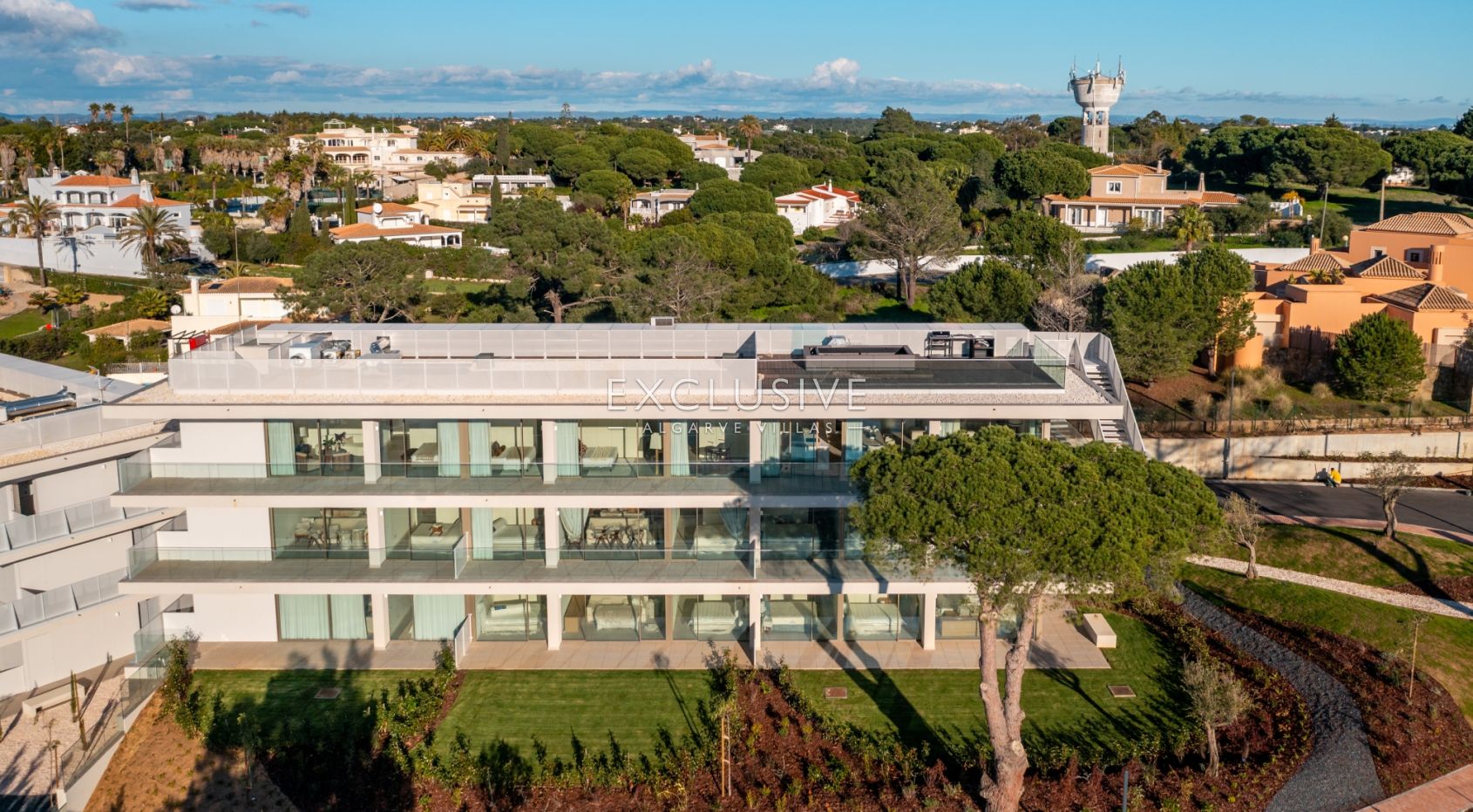 3 bedroom top floor penthouse with sea views in Carvoeiro, West Algarve, photo 7