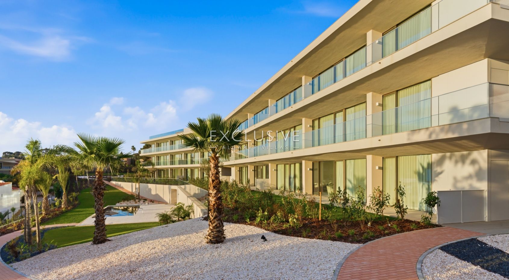 3 bedroom top floor penthouse with sea views in Carvoeiro, West Algarve, photo 8