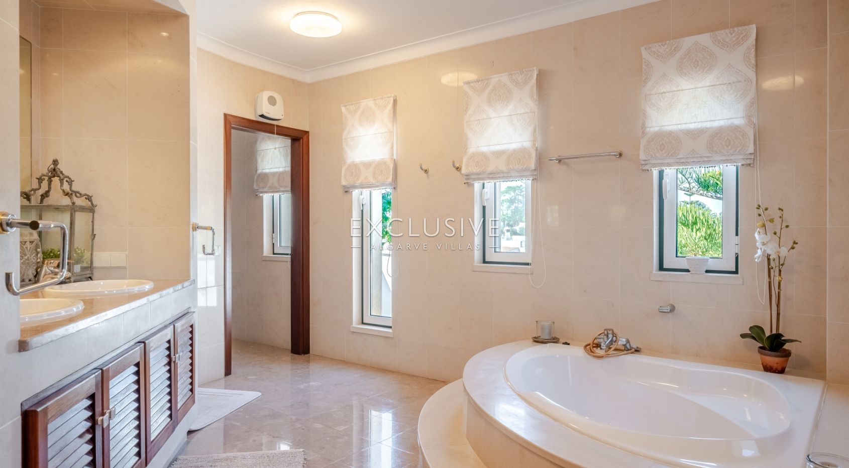 Ocean frontline Luxury 3+1 bedroom villa with 2 pools in Carvoeiro with beautiful sea view, photo 7