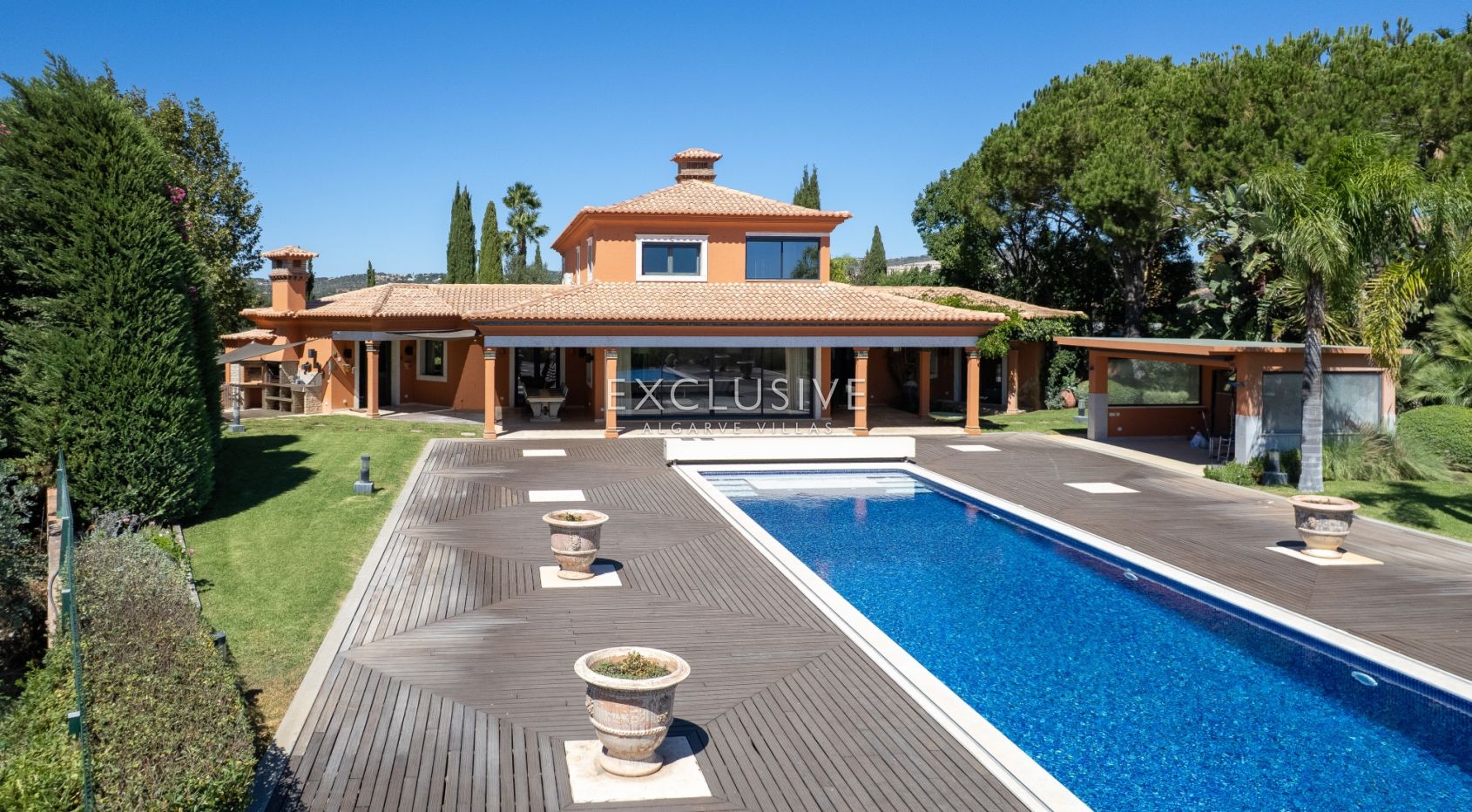 Timeless 5-Bedroom Algarve Villa with Ocean Views and Infinity Pool in Boliqueime, Loulé, Portugal