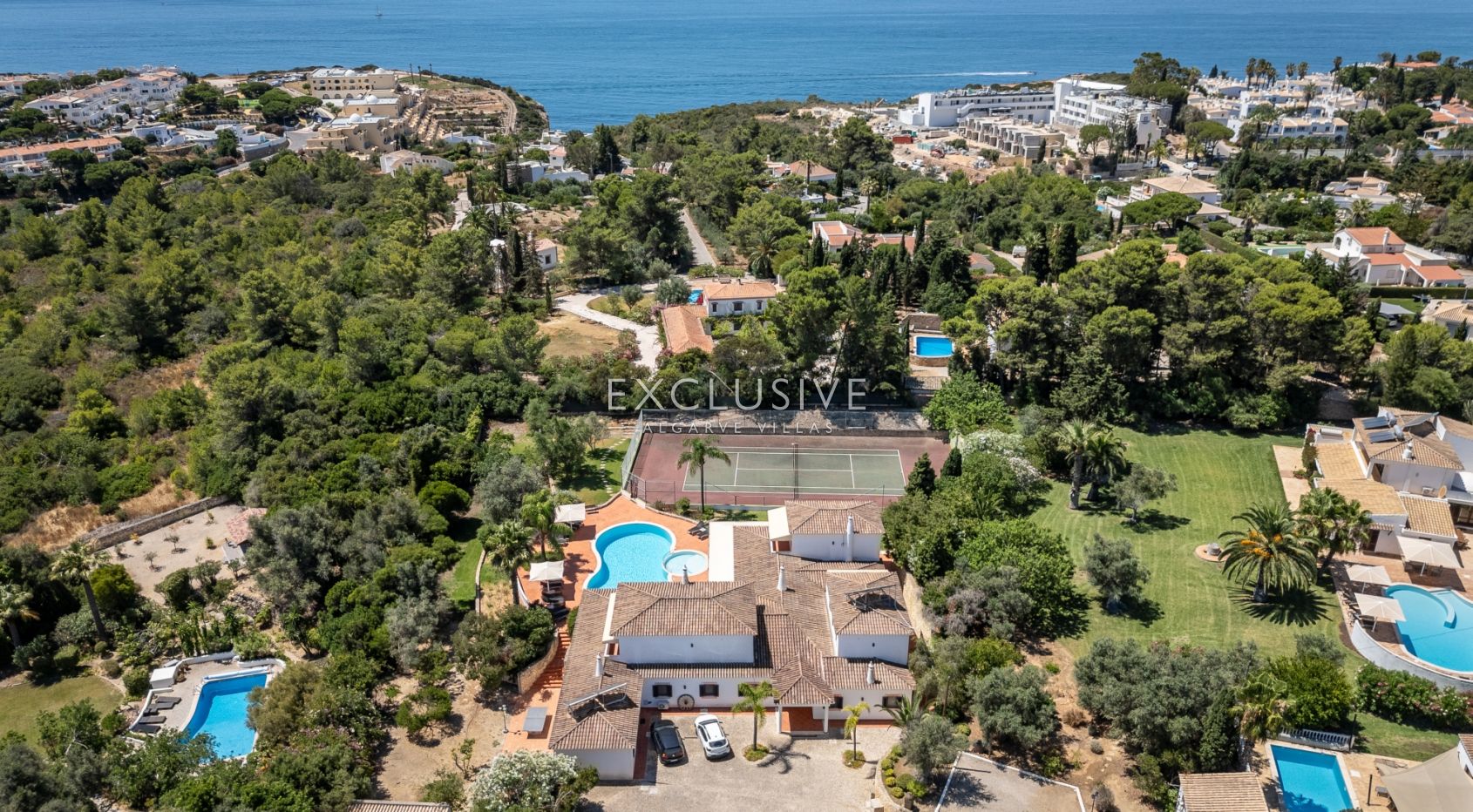 Fantastic 7 bedroom villa with pool and tennis court Carvoeiro, Algarve, Lagoa, Portugal