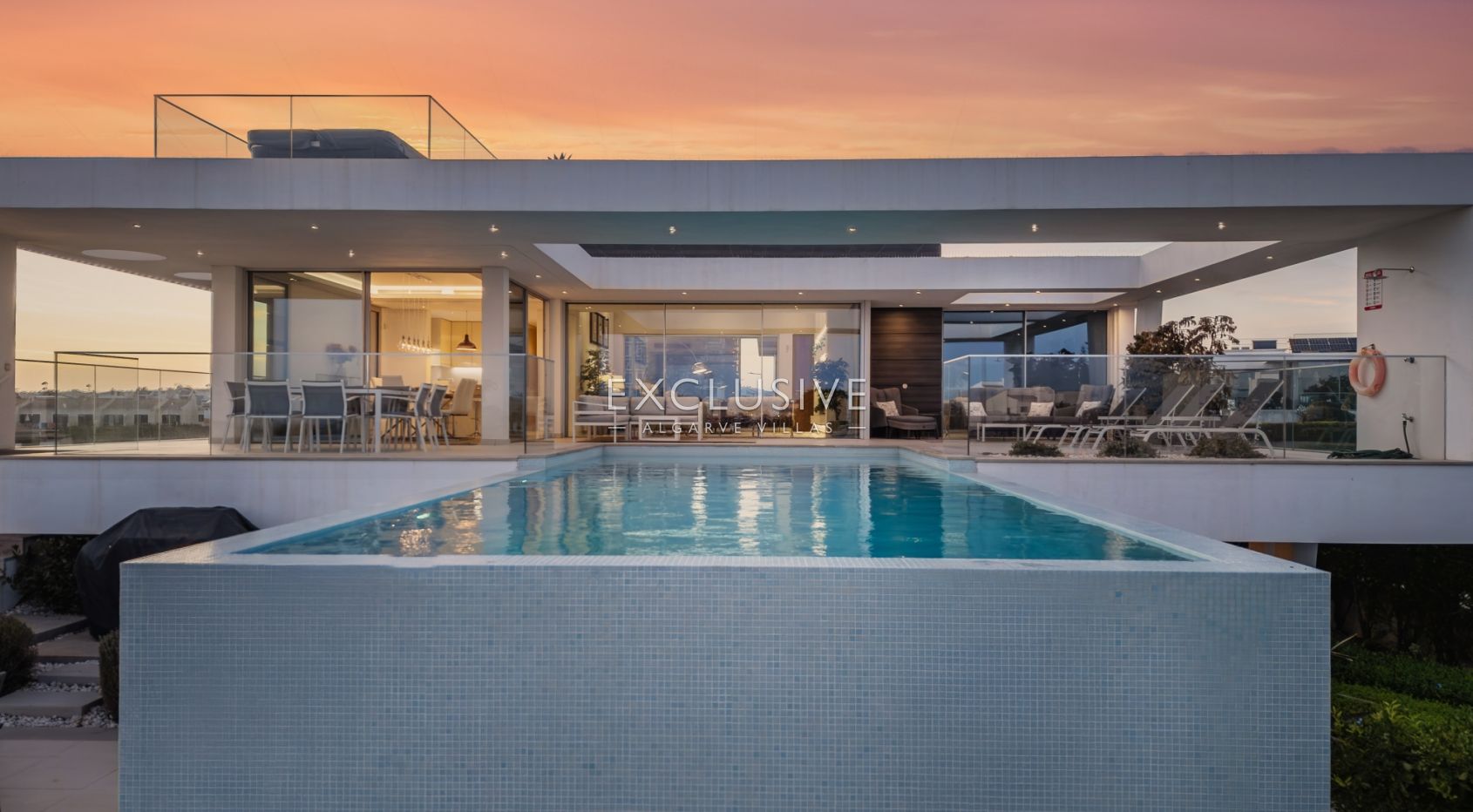 Contemporary Villa with fabulous Sea Views, Walking Distance to Beaches and Historic Centre, Lagos, Portugal