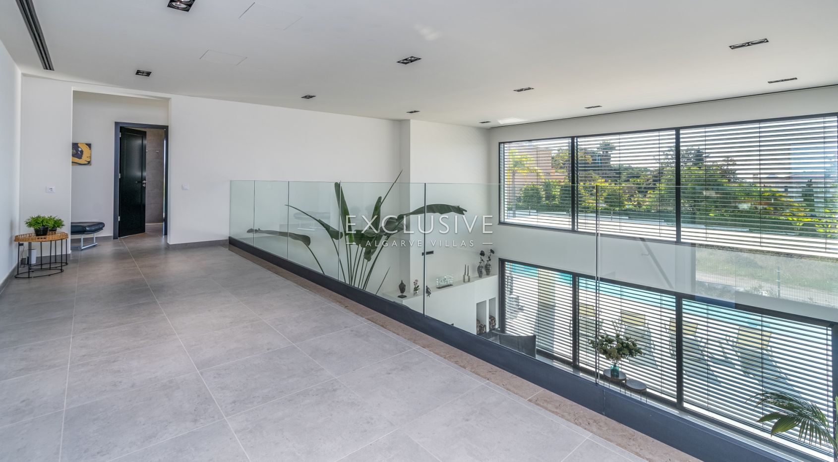 Contemporary 4 bedroom villa with pool in Carvoeiro, Algarve, photo 6