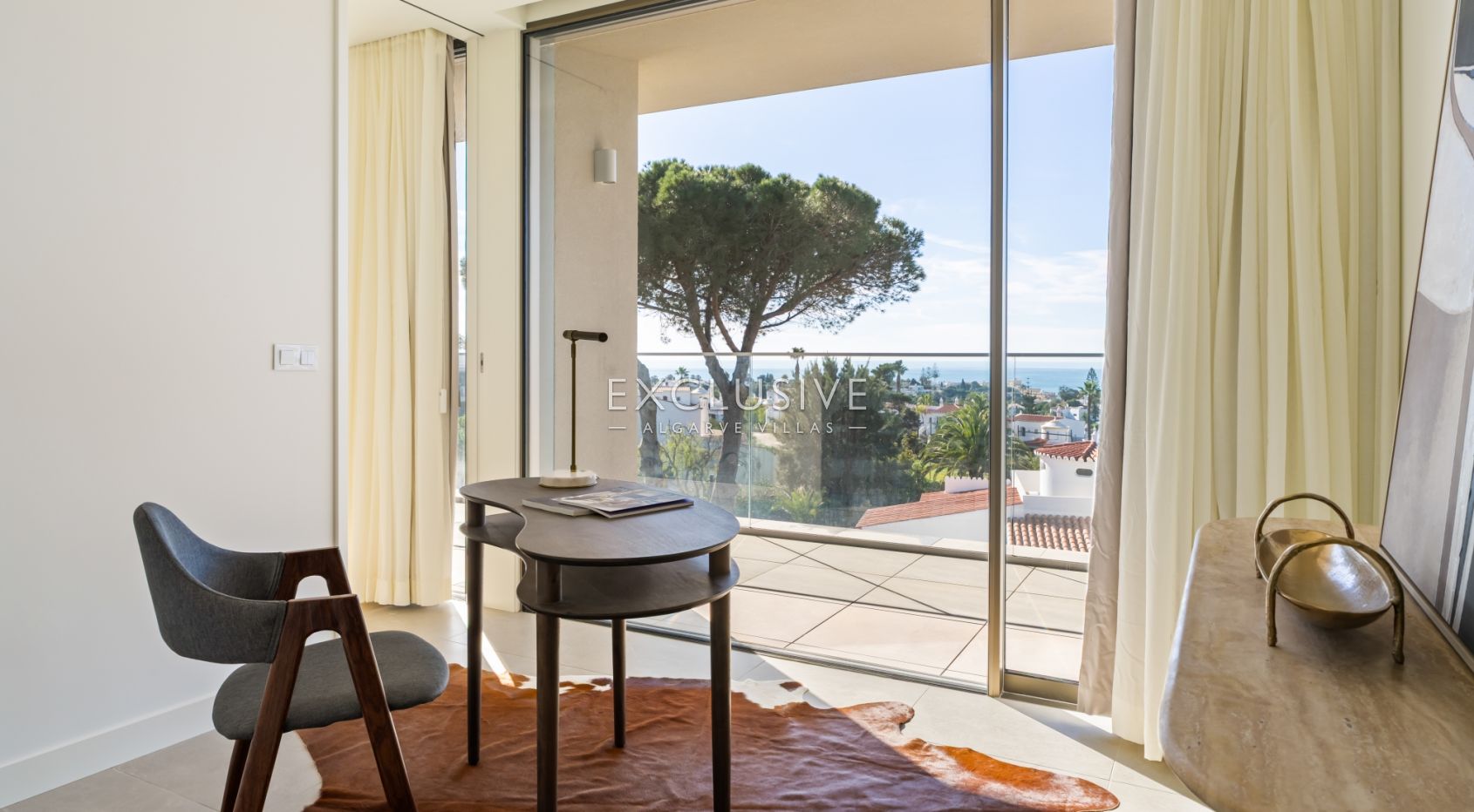 4 bedroom top floor penthouse with sea views in Carvoeiro, West Algarve, photo 8