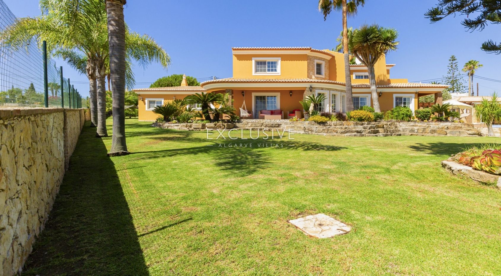 Charming Villa in Caramujeira, Algarve, Lagoa, Portugal