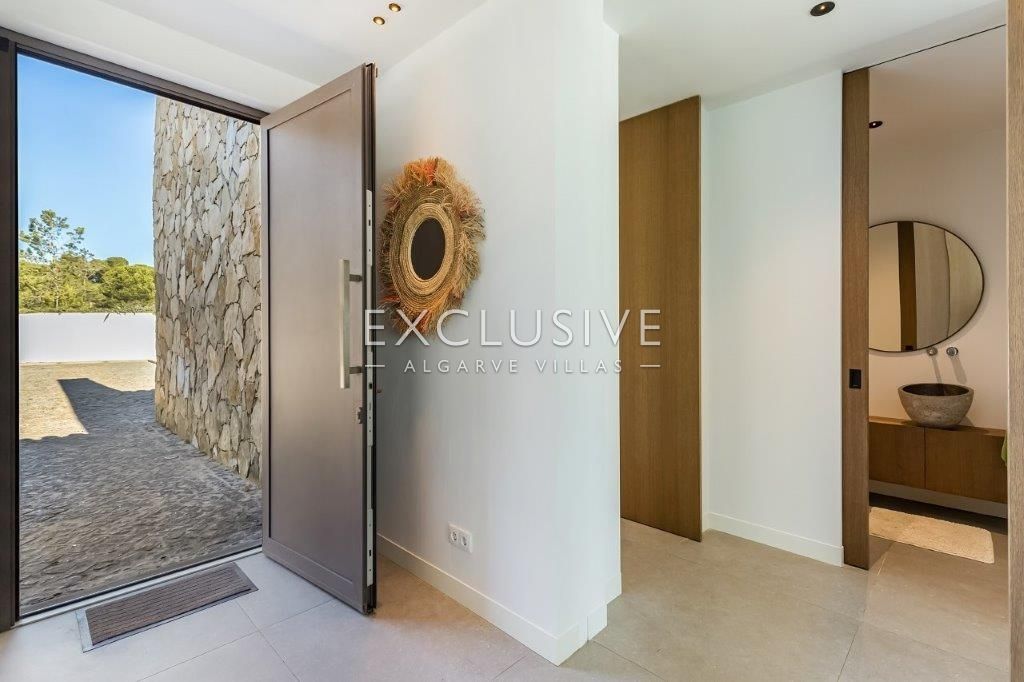 Contemporary design villa with stunning coastal views Porches, Algarve, photo 4