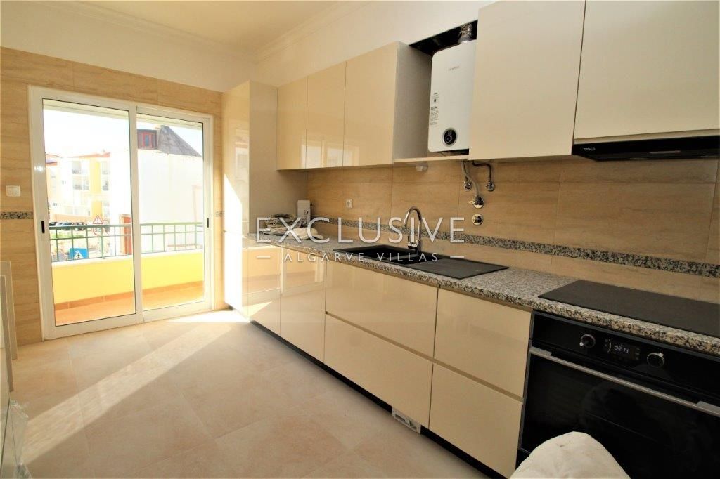 Modern 2 bedroom apartment close to the city center, in Lagos (Algarve), photo 3