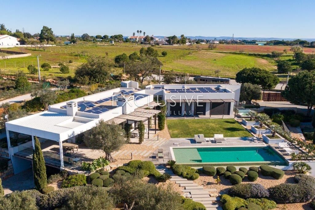 Equestrian horse property with stables and riding facilities in Algarve, Portugal, photo 3