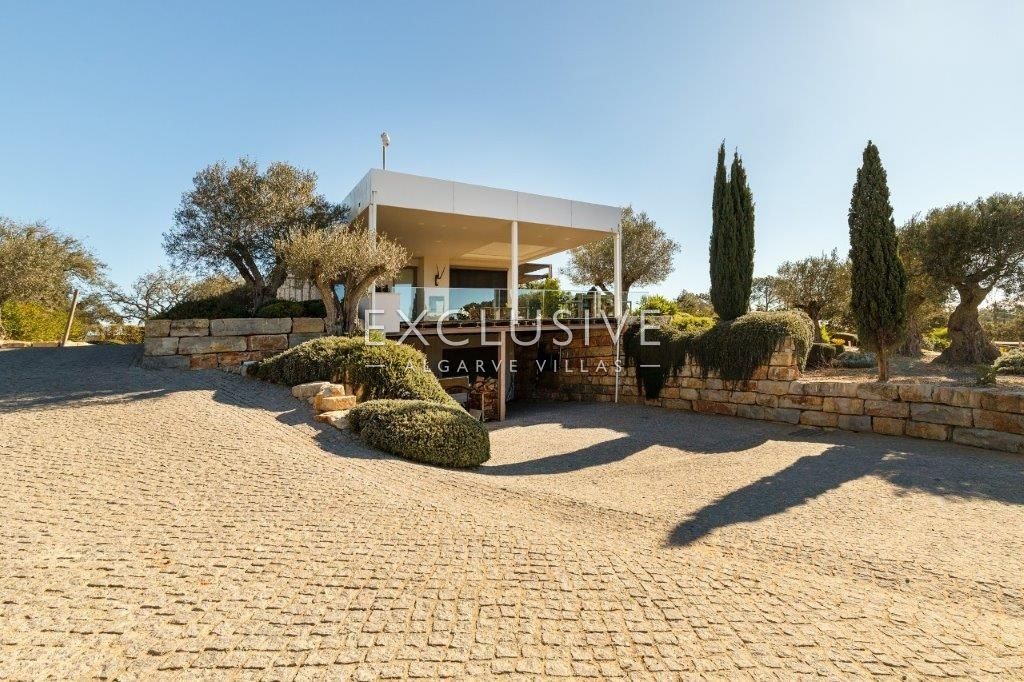 Equestrian horse property with stables and riding facilities in Algarve, Portugal, photo 7
