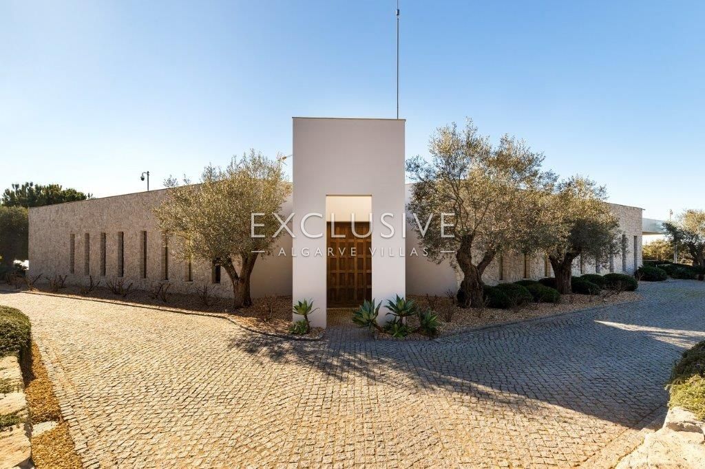 Equestrian horse property with stables and riding facilities in Algarve, Portugal, photo 8