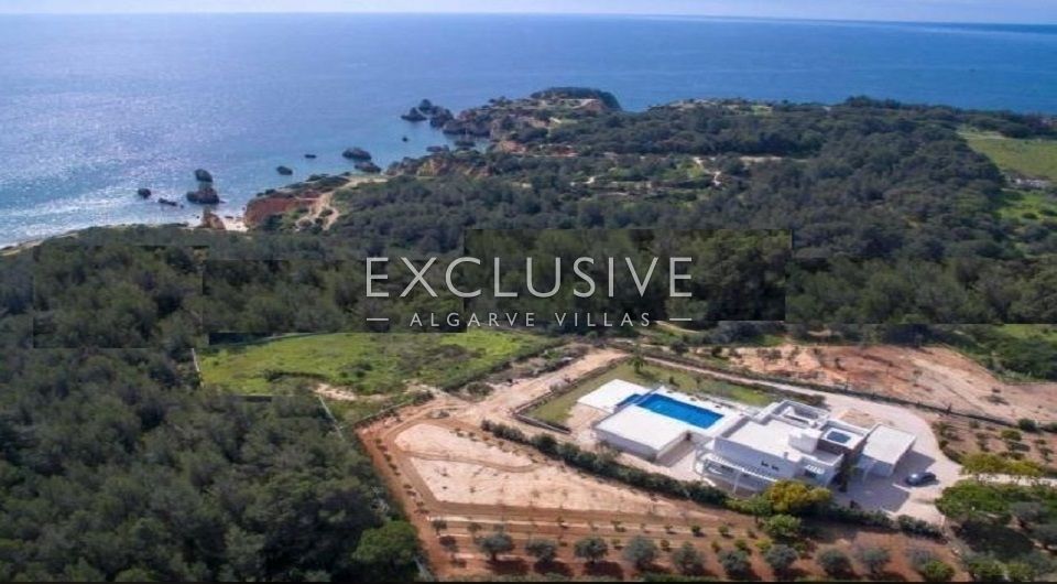 Large ocean front villa with 5 bedrooms near Alvor, Portimão, Portugal