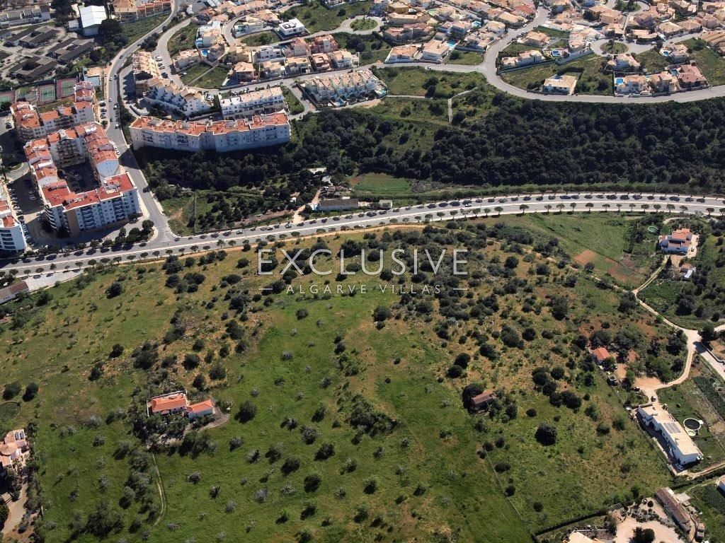 Plots for the building of apartments, walking distance to the centre of lagos algarve, photo 3