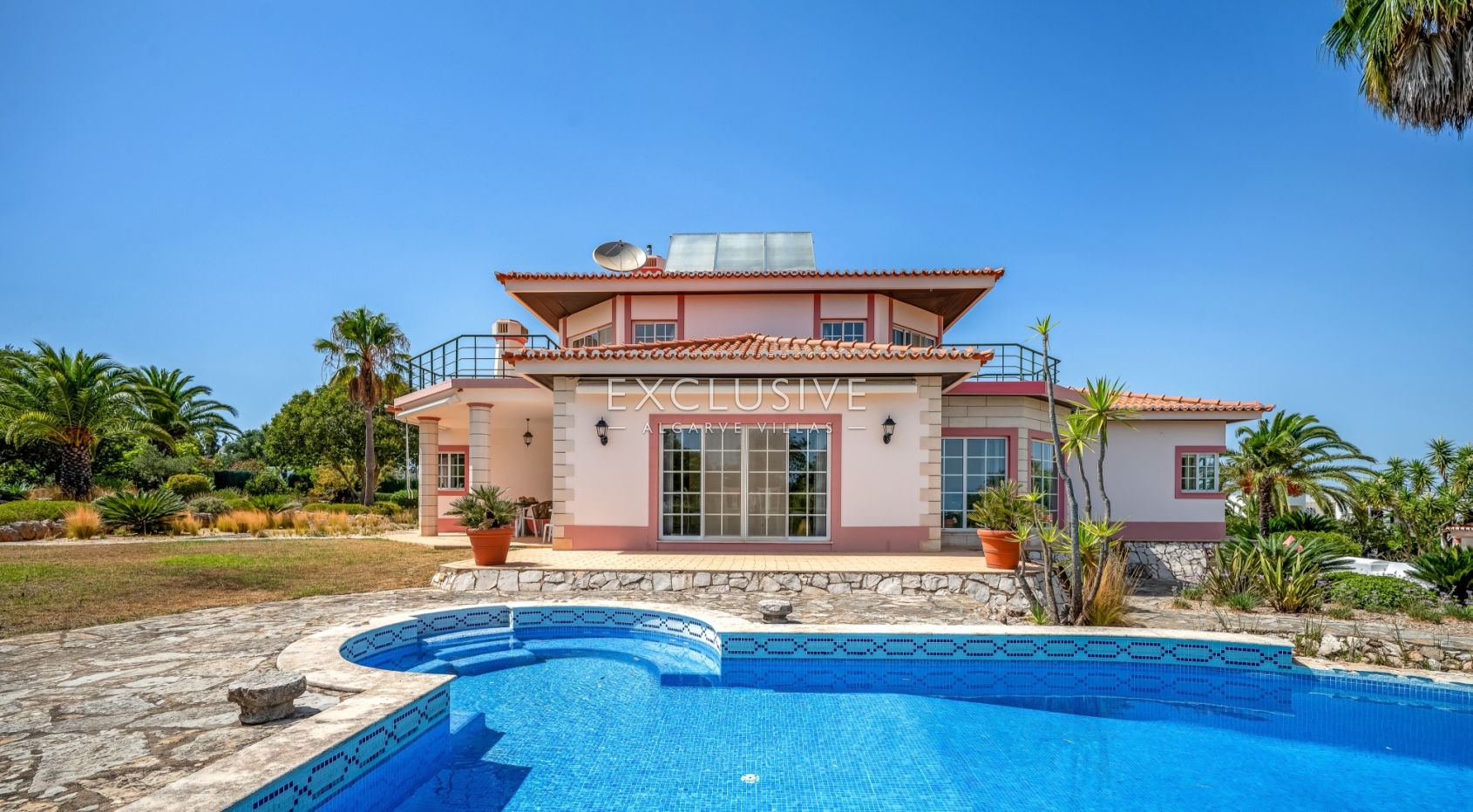 3 bedroom Villa in Sesmarias, Carvoeiro, Lagoa, Portugal