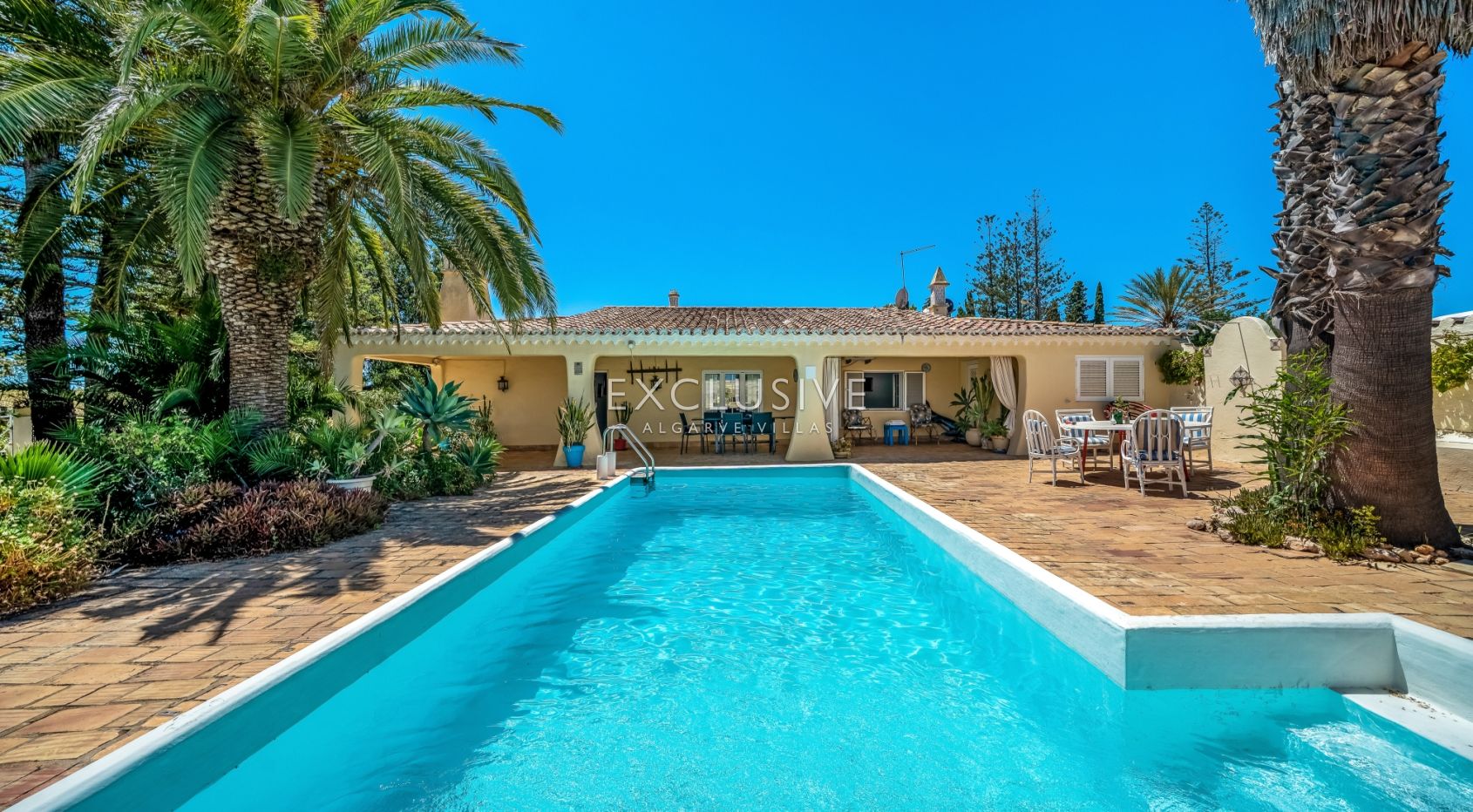 Charming Quinta, Pool, Sea Views & Fruit Orchards, Carvoeiro, Lagoa, Portugal
