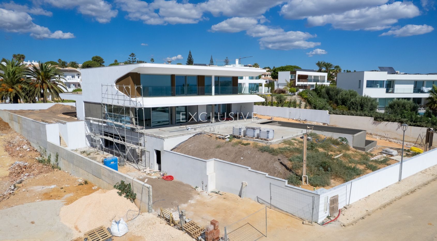 Modern Designer Villa with Sea & Black Rock Views in Praia da Luz, photo 3