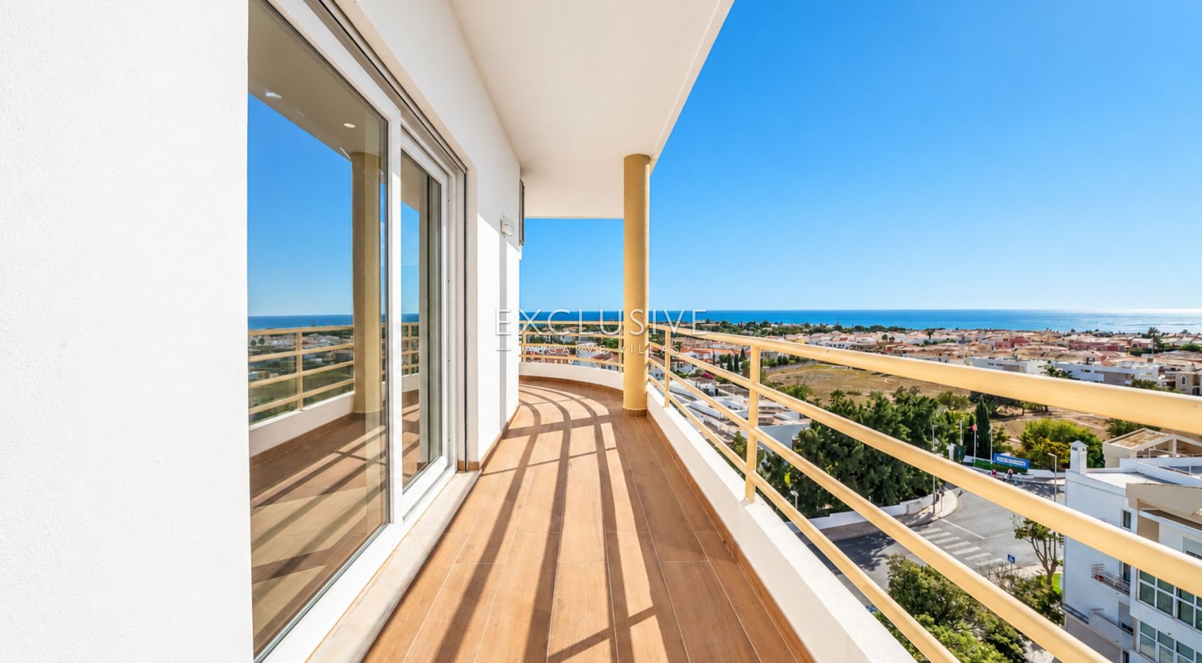 Top-Floor 3-Bedroom Apartment with Sea Views in Lagos, photo 6