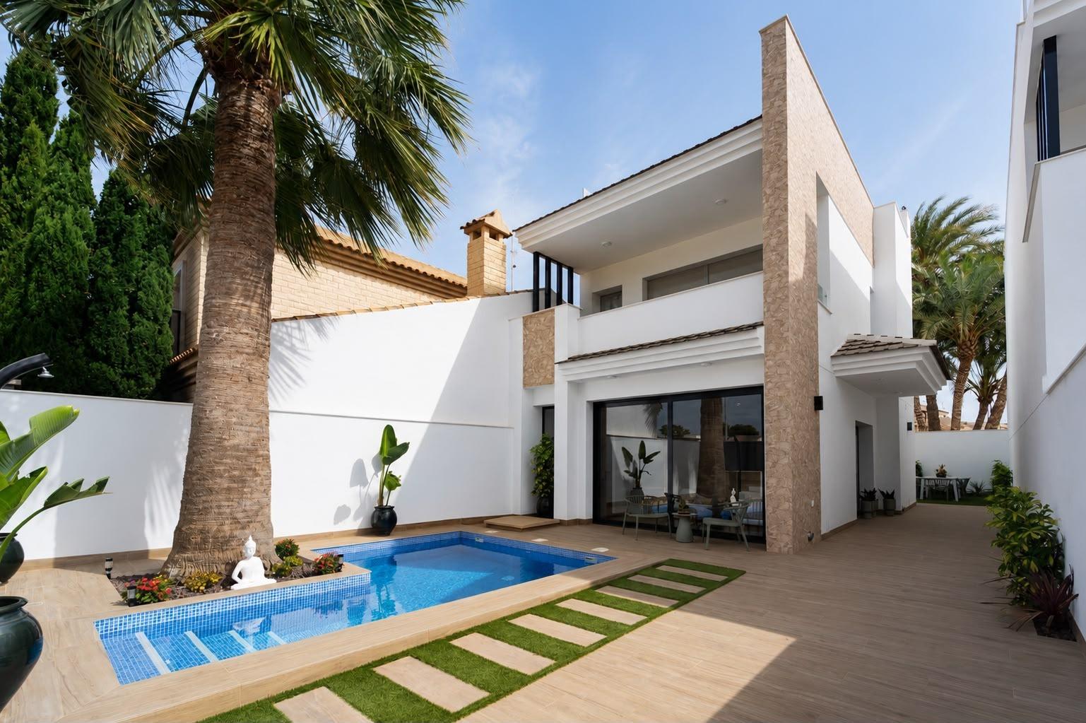 3-bedroom detached villa with private pool just 800 metres from the beach in San Pedro del Pinatar, San Pedro del Pinatar, Spain