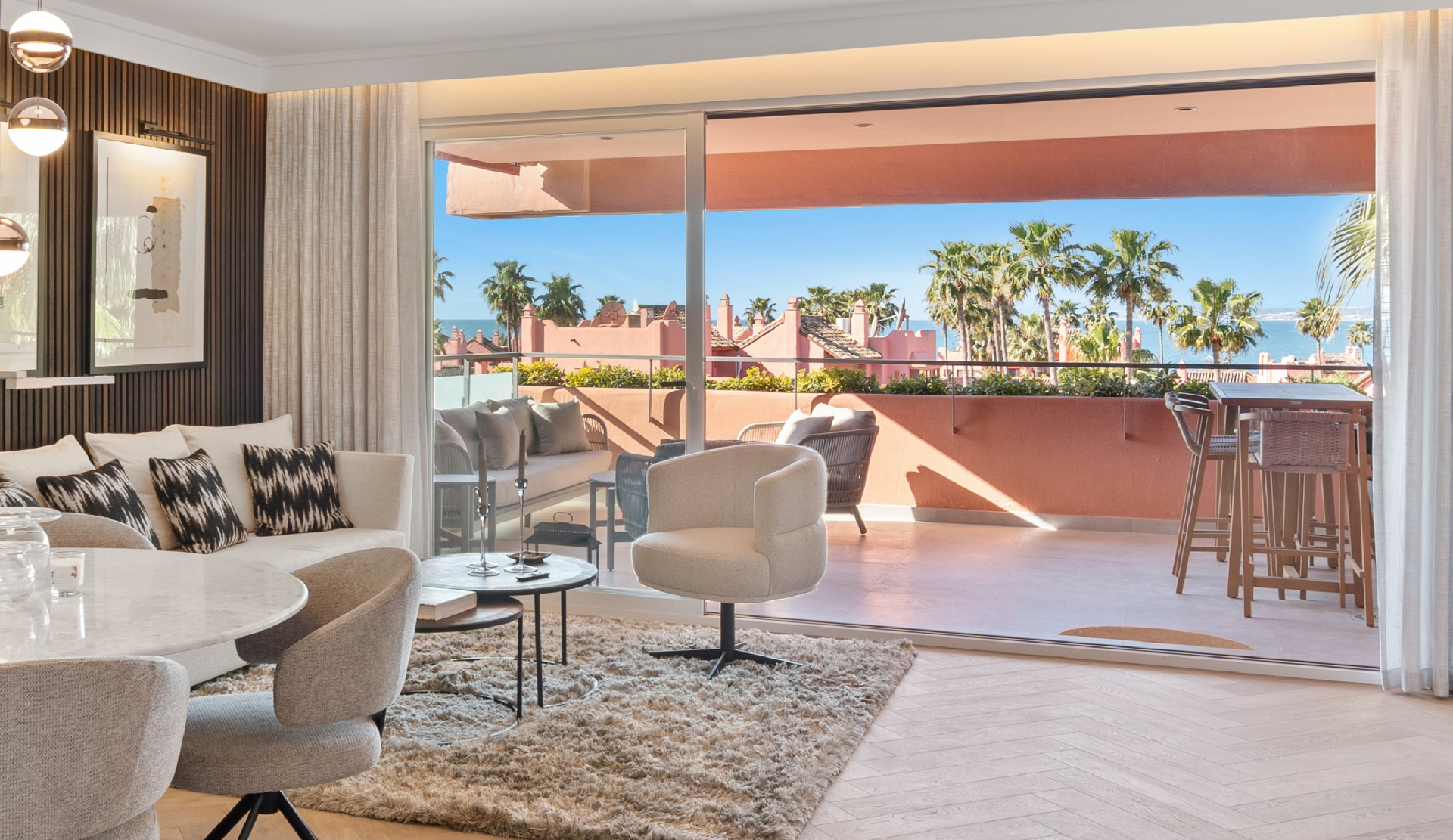 Sea View Luxury Penthouse - Newly Renovated on the Beach Side New Golden Mile, Estepona, Spain