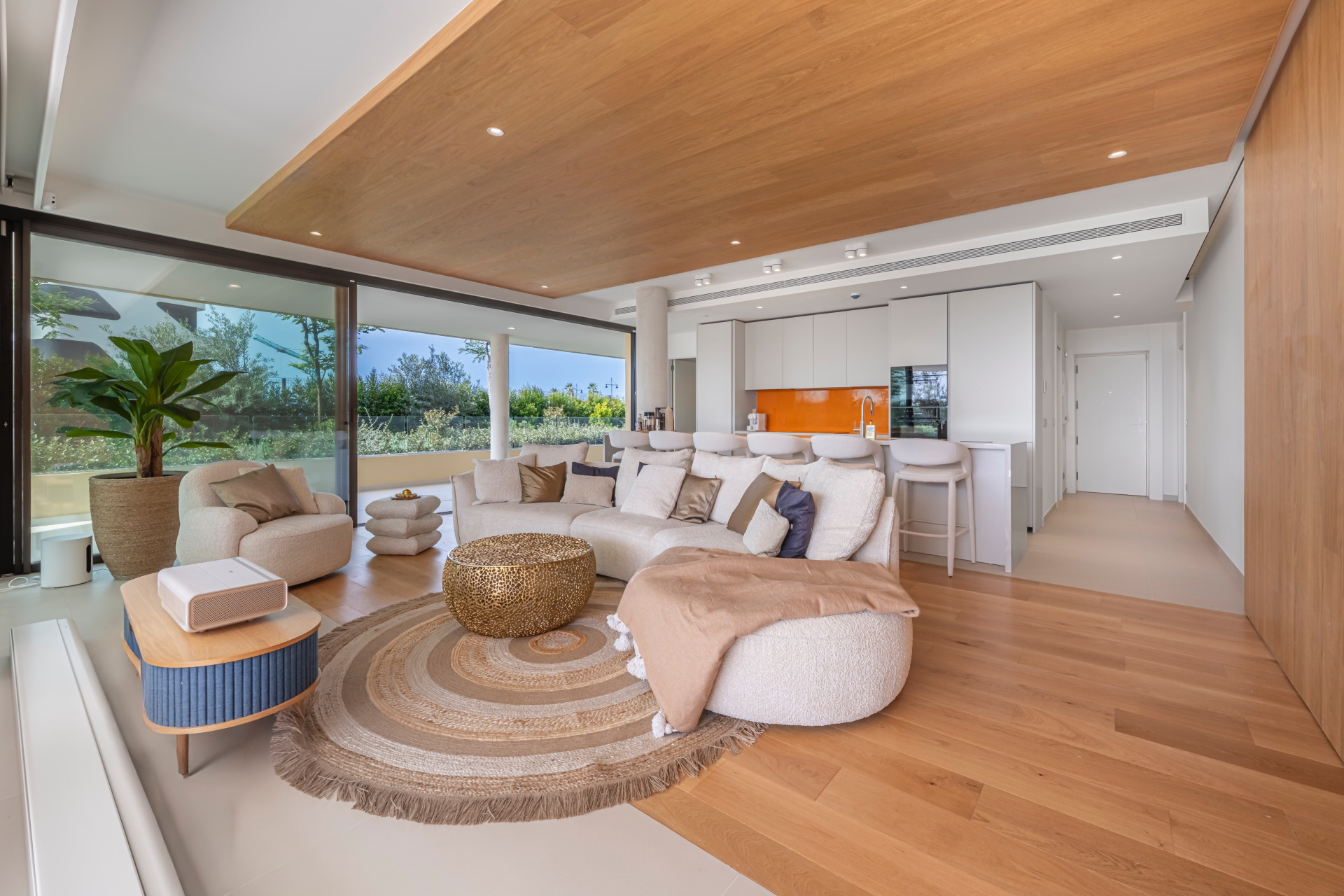 Ground-floor residence with 207 m² terrace in Higueron, Fuengirola, Spain