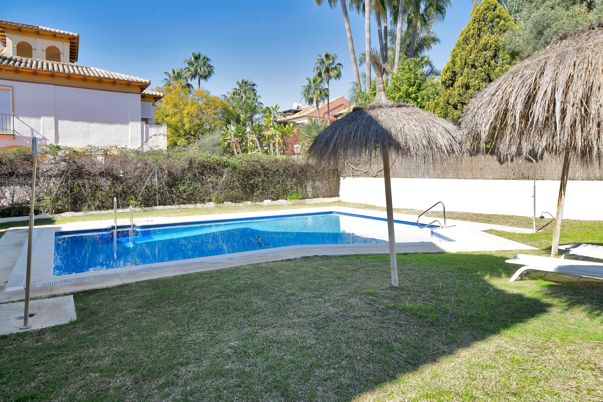 Semi Detached House in Marbella, photo 3