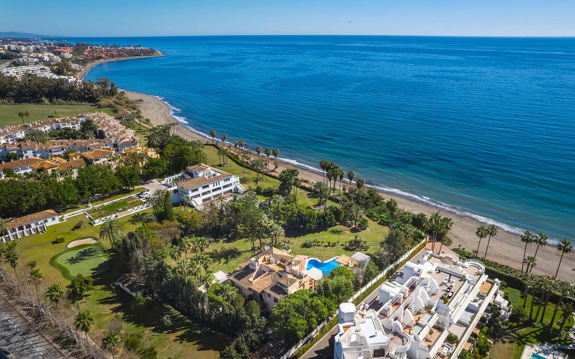 Villa in Estepona, Estepona, Spain